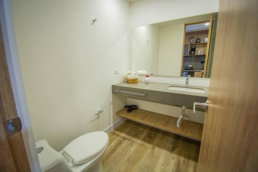 Floor Poblado, A/c, Coworking, Gym 1416 Medellin